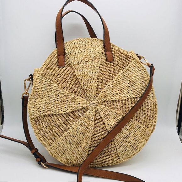 LC Lauren Conrad Handbags - LC Lauren Conrad Basket Crossbody